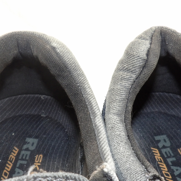Skechers Men's  Slip-on Shoes Relaxed Fit Memory Foam Black sz 12 - Picture 4 of 8